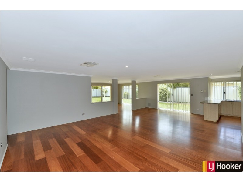 40 Grandmere Parade, Meadow Springs WA 6210