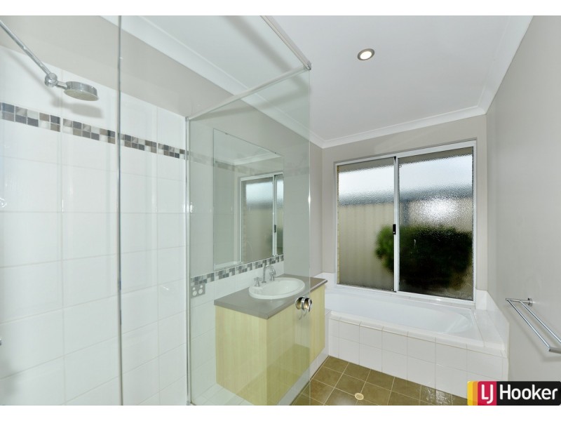 40 Grandmere Parade, Meadow Springs WA 6210