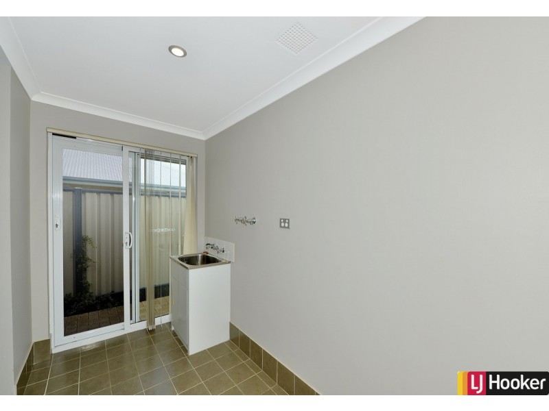 40 Grandmere Parade, Meadow Springs WA 6210