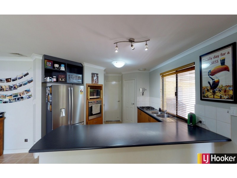 42 Pebble Beach Boulevard, Meadow Springs WA 6210