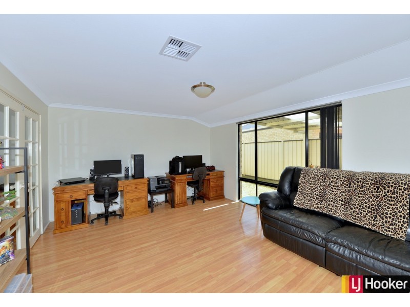 5A Valentino Close, Greenfields WA 6210