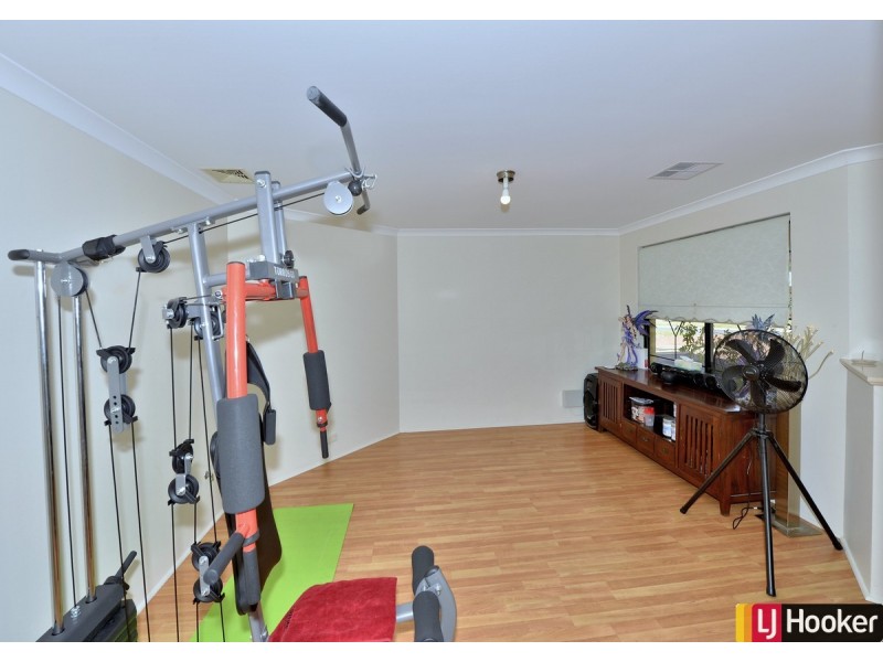 5A Valentino Close, Greenfields WA 6210