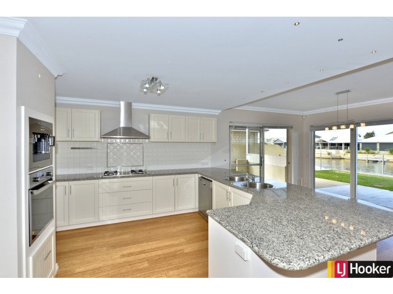 33 Waterlily Drive, Dudley Park WA 6210
