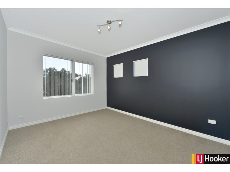 33 Waterlily Drive, Dudley Park WA 6210