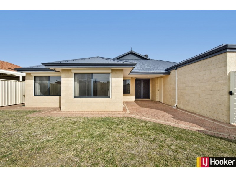 5 Arlette Pass, Lakelands WA 6180