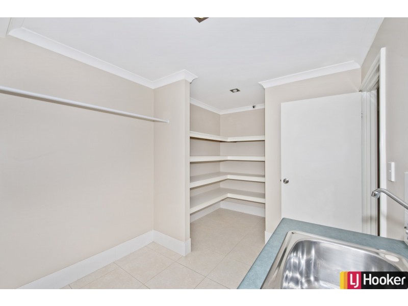 5 Arlette Pass, Lakelands WA 6180