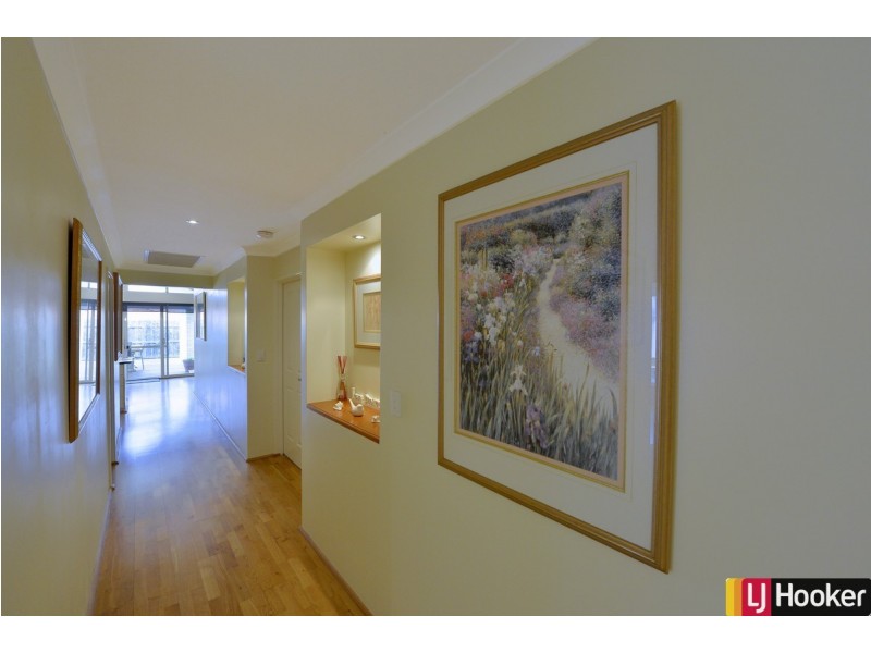 226 Peelwood Parade, Halls Head WA 6210