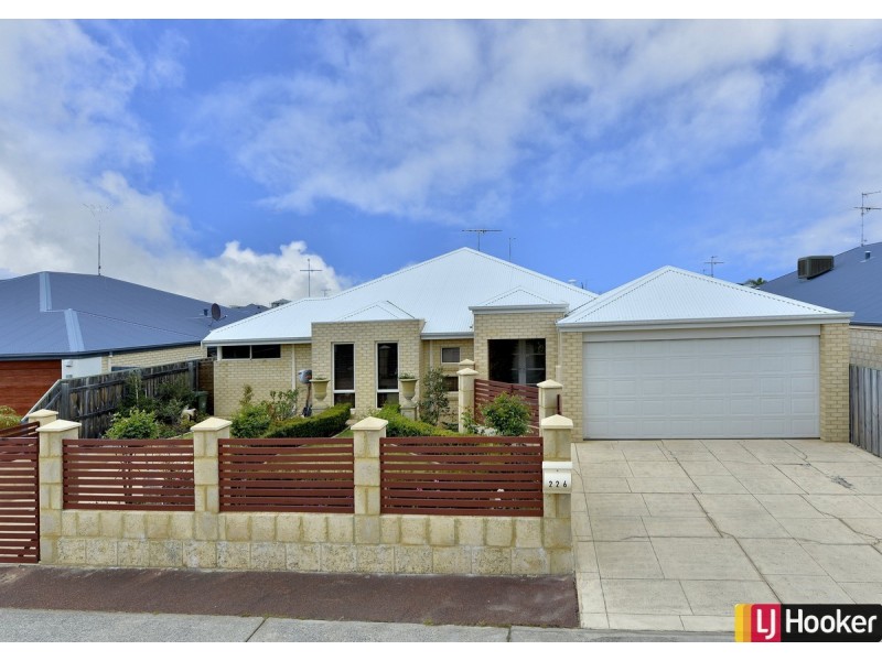 226 Peelwood Parade, Halls Head WA 6210
