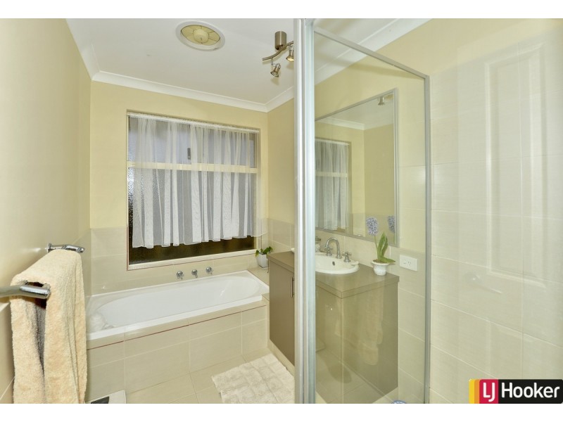 226 Peelwood Parade, Halls Head WA 6210