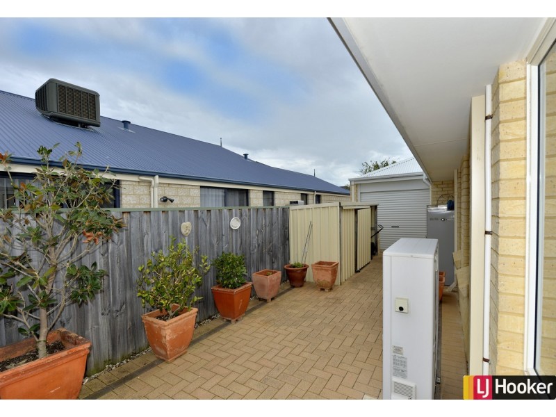 226 Peelwood Parade, Halls Head WA 6210