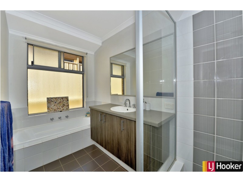 23 Karri Karri Pass, Lakelands WA 6180