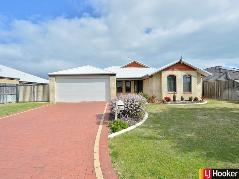 19 Lutea Road, Halls Head WA 6210