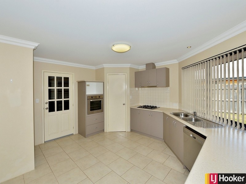 19 Lutea Road, Halls Head WA 6210