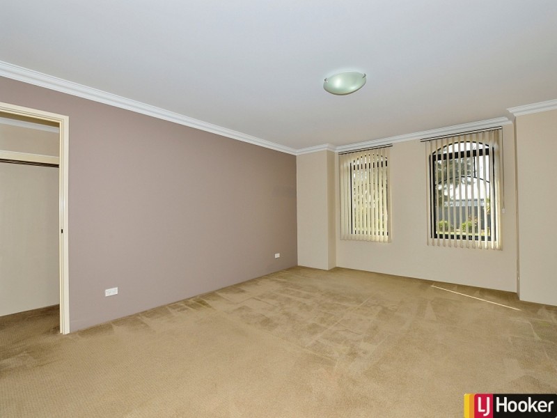 19 Lutea Road, Halls Head WA 6210