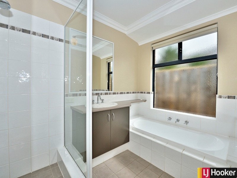 19 Lutea Road, Halls Head WA 6210