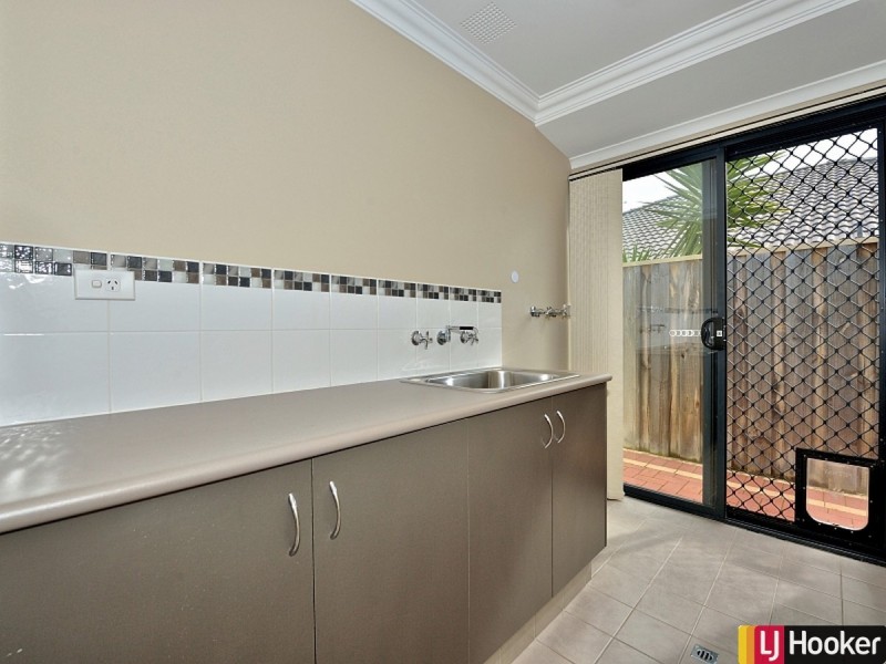 19 Lutea Road, Halls Head WA 6210