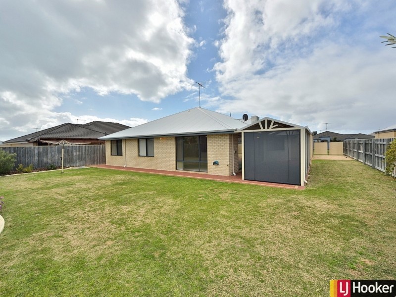 19 Lutea Road, Halls Head WA 6210