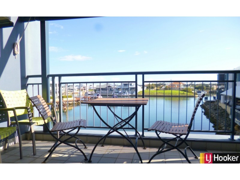 42/206 Mary Street, Halls Head WA 6210