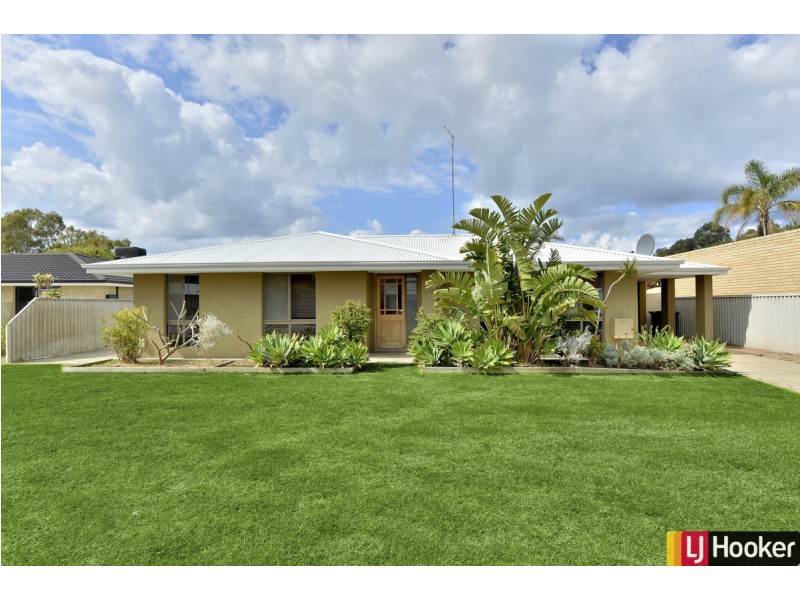 1 McMahon Court, Halls Head WA 6210