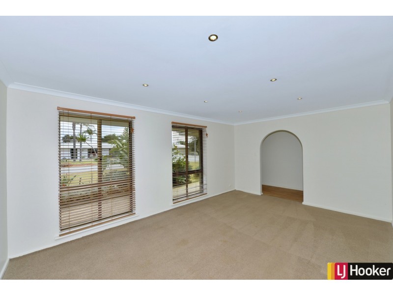 1 McMahon Court, Halls Head WA 6210