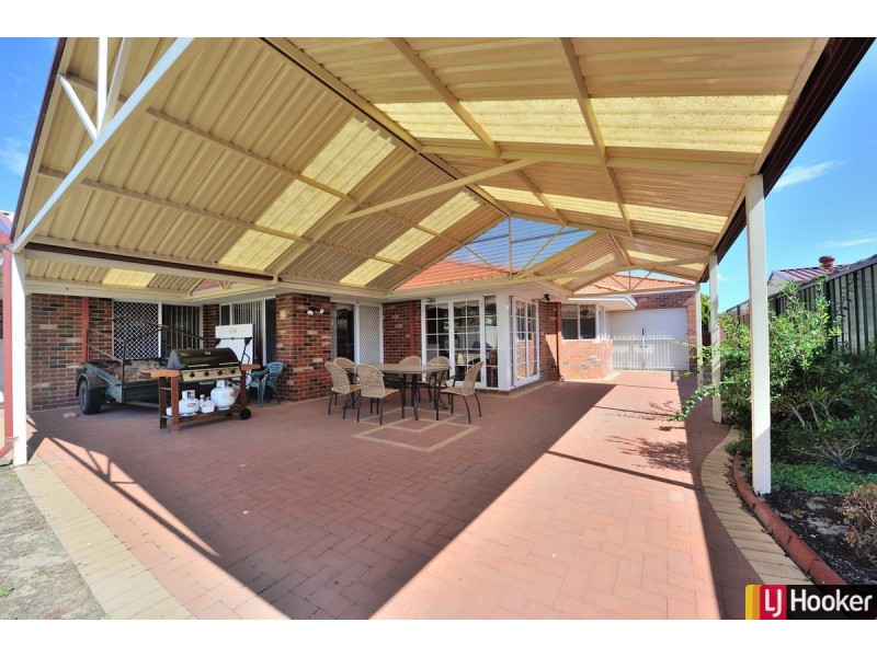 9 Penda Close, Halls Head WA 6210