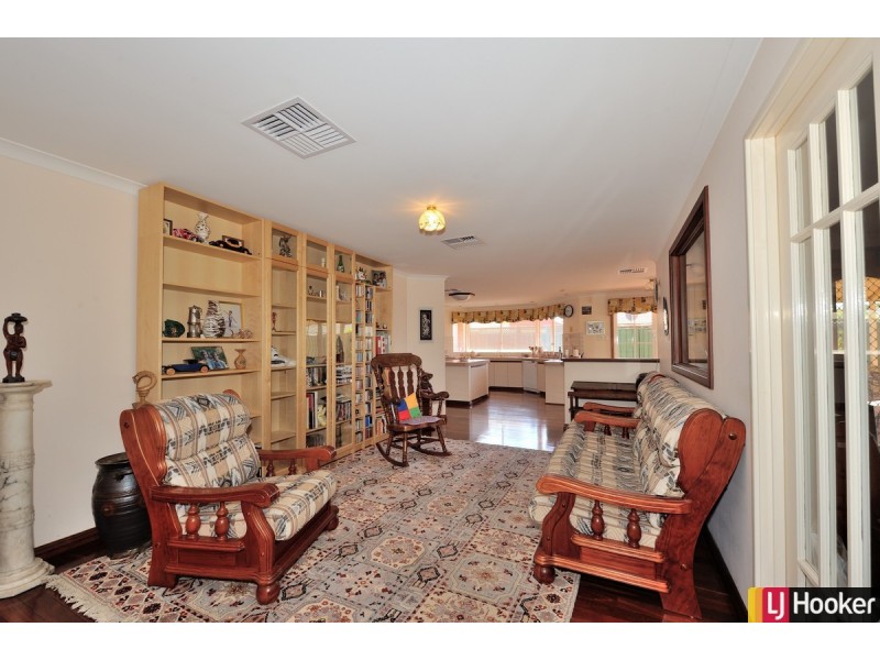 9 Penda Close, Halls Head WA 6210