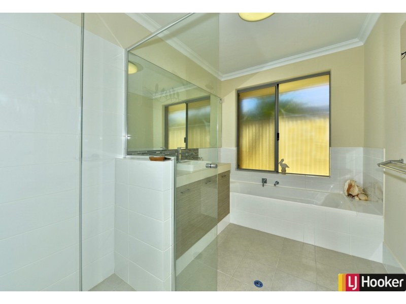 14 Tamar Break, Madora Bay WA 6210