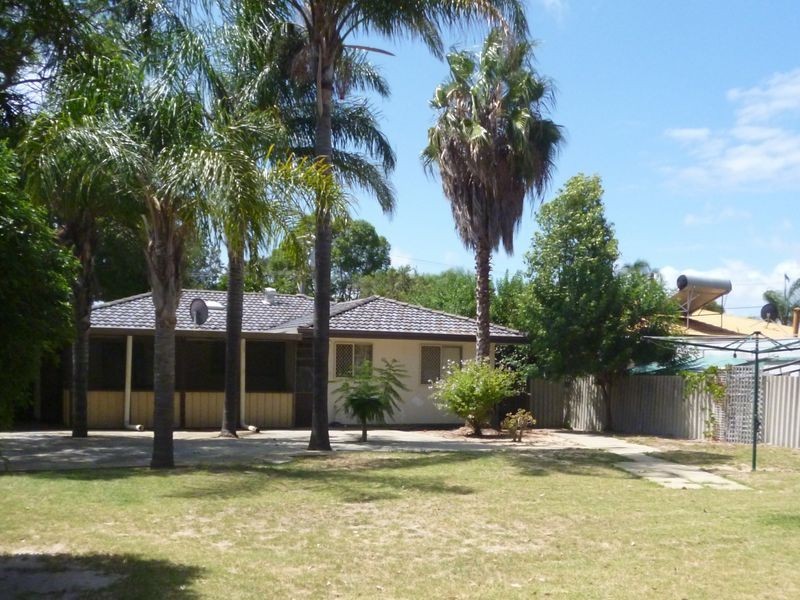 9 Derek Road, Coodanup WA 6210