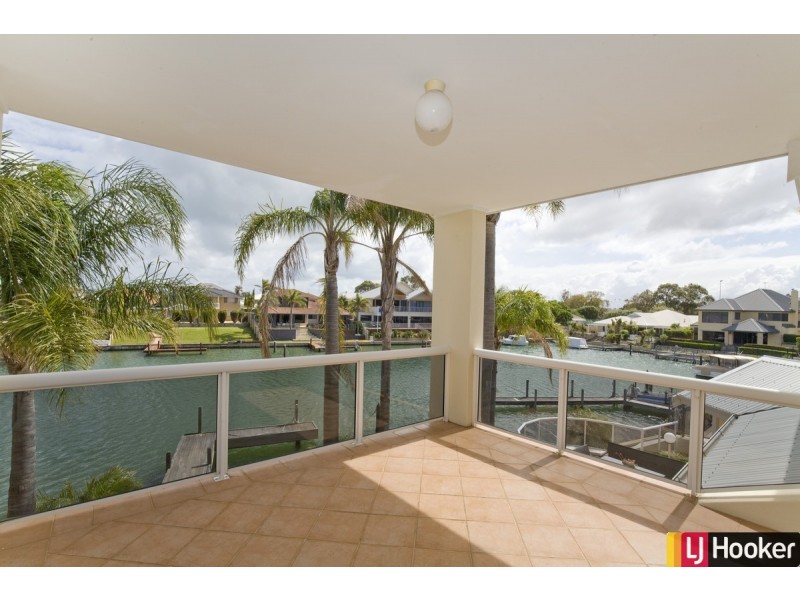 4 Perie Banou Close, Halls Head WA 6210