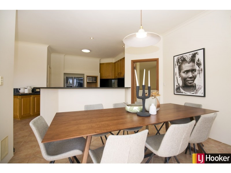 4 Perie Banou Close, Halls Head WA 6210