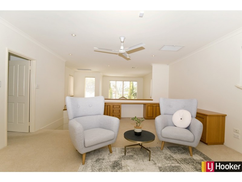 4 Perie Banou Close, Halls Head WA 6210