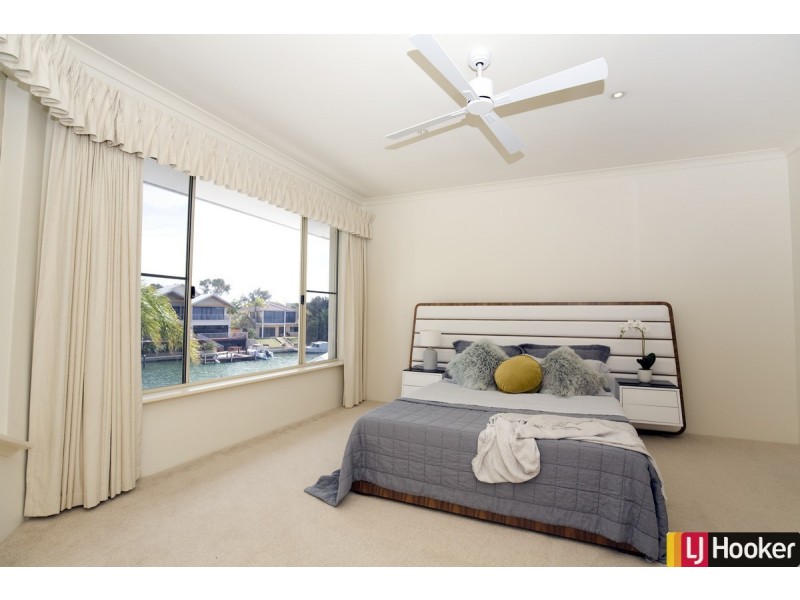 4 Perie Banou Close, Halls Head WA 6210