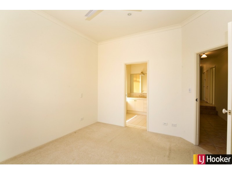 4 Perie Banou Close, Halls Head WA 6210