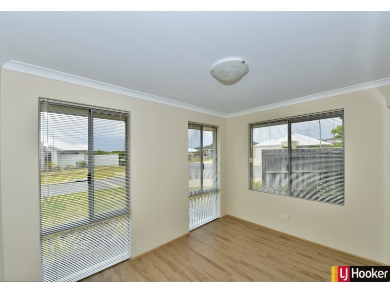 1 Stellaria Avenue, Halls Head WA 6210