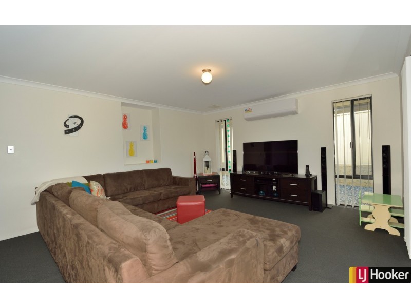 15 Lismore Ridge, Lakelands WA 6180