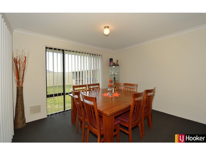 15 Lismore Ridge, Lakelands WA 6180