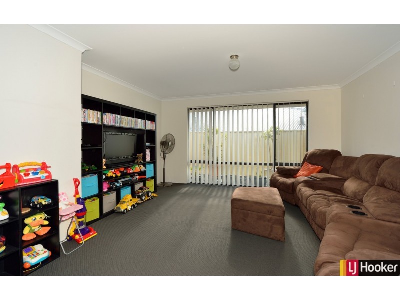 15 Lismore Ridge, Lakelands WA 6180