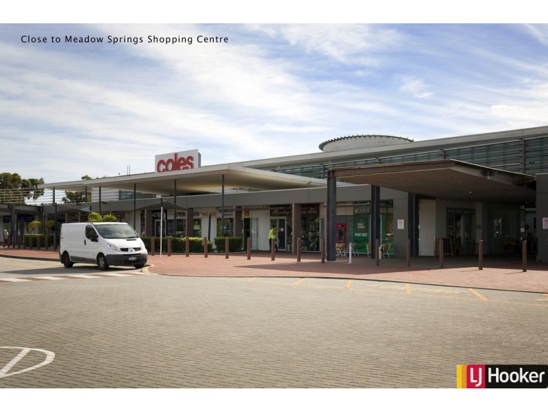 12 Newmarket Road, Meadow Springs WA 6210