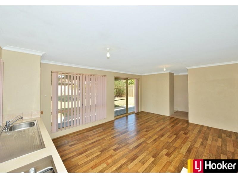 2 Penrith Street, Dudley Park WA 6210