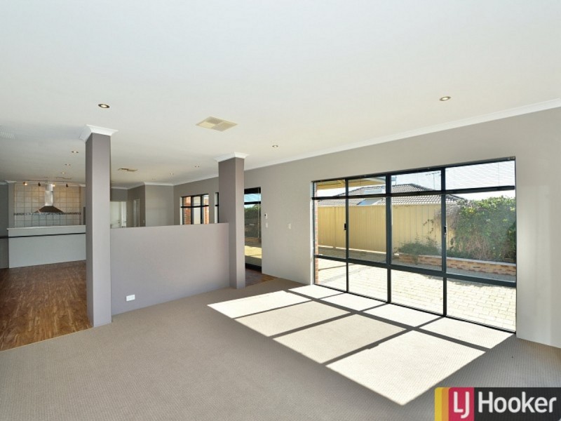 8 Tammin Court, Dawesville WA 6211