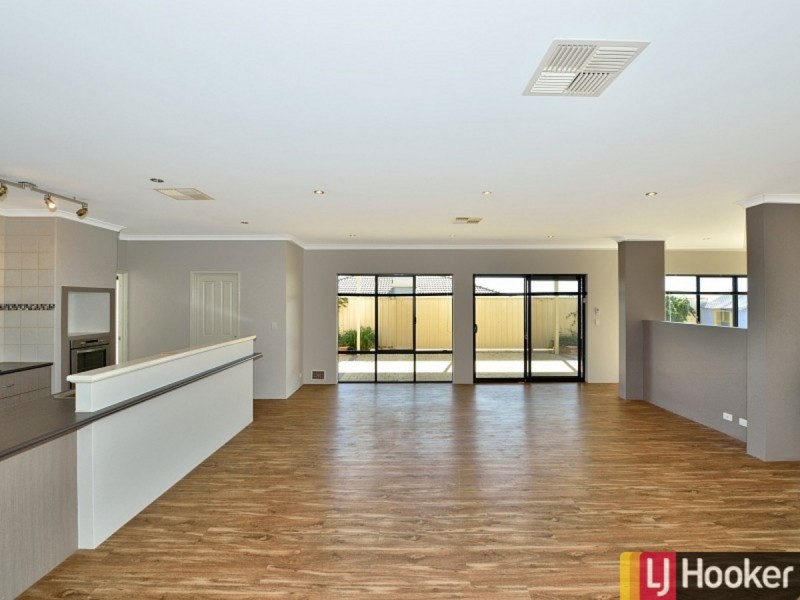 8 Tammin Court, Dawesville WA 6211