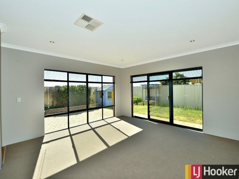 8 Tammin Court, Dawesville WA 6211