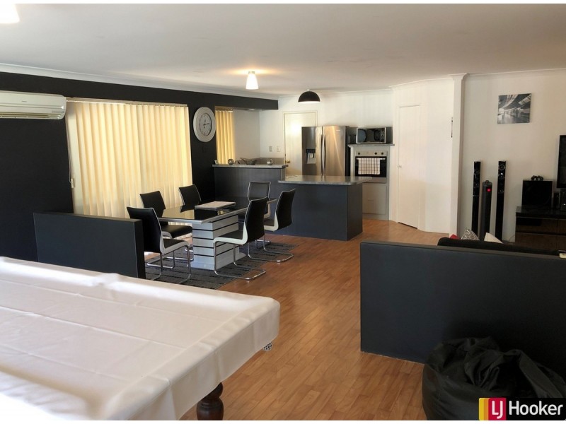 11 Grandmere Parade, Meadow Springs WA 6210