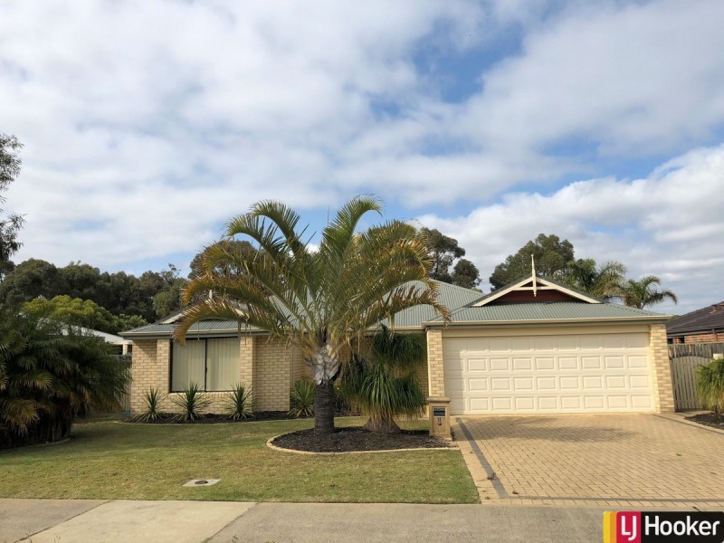 11 Grandmere Parade, Meadow Springs WA 6210