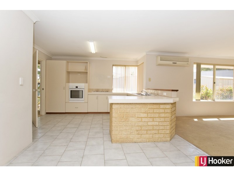 24 Kingfisher Drive, Halls Head WA 6210