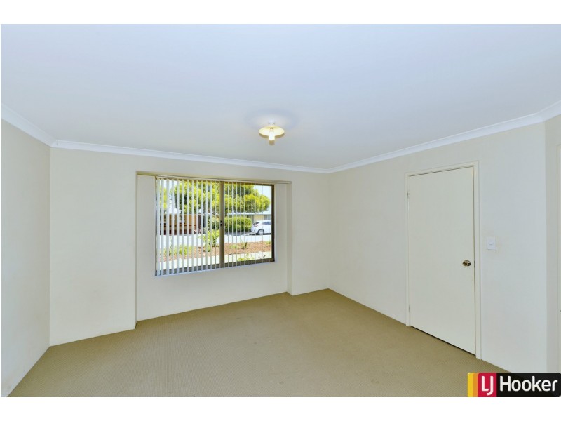 5 Sharperton Meander, Dudley Park WA 6210