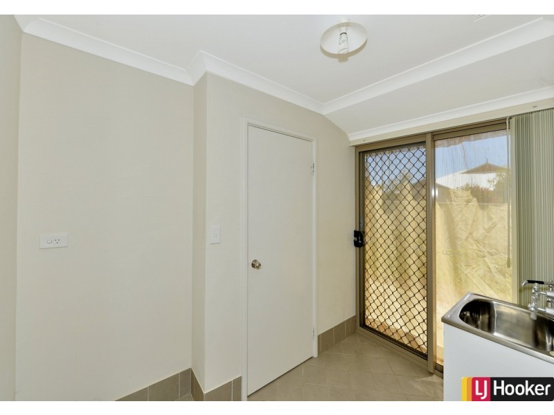 5 Sharperton Meander, Dudley Park WA 6210