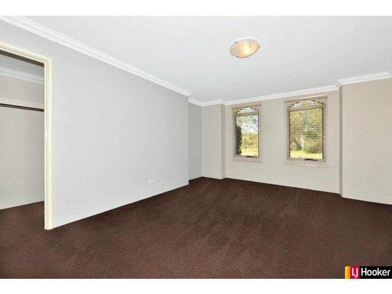 40 Chatsworth Drive, Erskine WA 6210