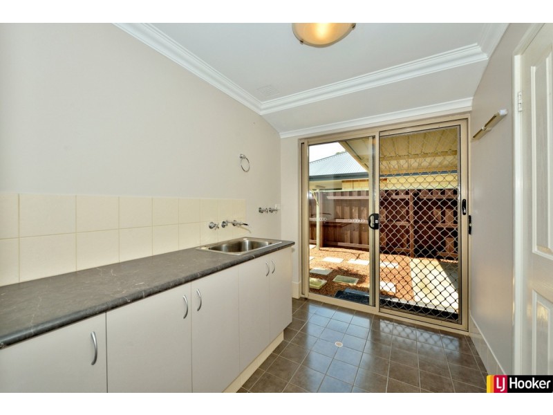 40 Chatsworth Drive, Erskine WA 6210