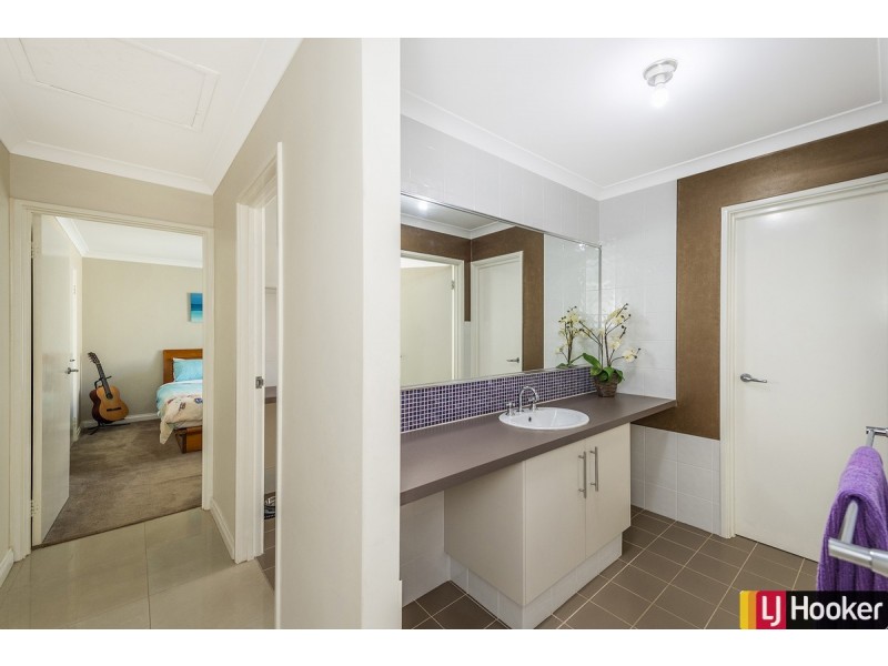 6 Roseburg Court, Meadow Springs WA 6210